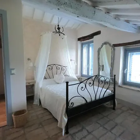 Casale Iris Vila Belmonte Piceno
