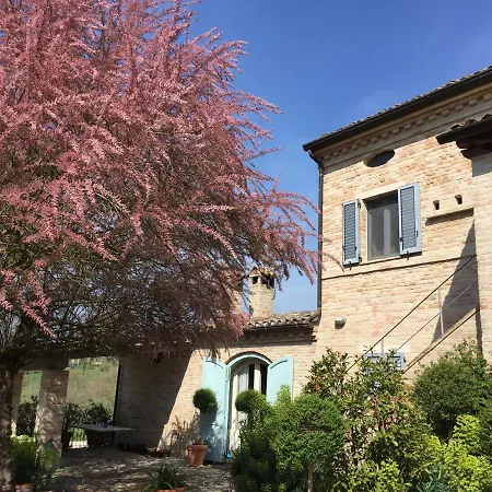 Casale Iris Belmonte Piceno