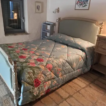 Casale Iris Belmonte Piceno