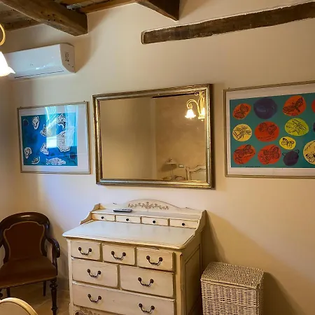 Casale Iris Belmonte Piceno