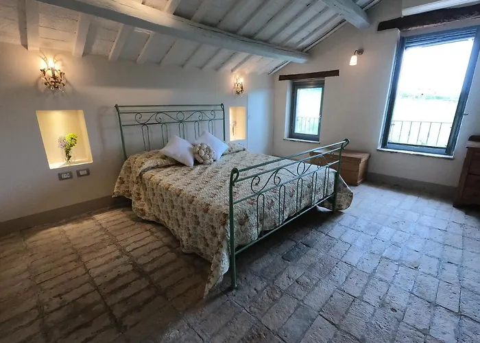 Casale Iris * Belmonte Piceno