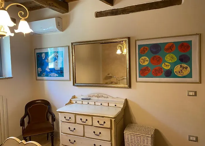 Casale Iris Belmonte Piceno